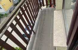 Apartament 2 camere,decomandat, 2 parcari,2 bai, pod 46mp, zona Terra