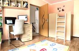 Casa tip duplex. 3 camere, Brasov, zona Triaj