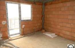 Apartament cu scara interioara, 4 camere, 98 mp utili. Zona usor accesibila!