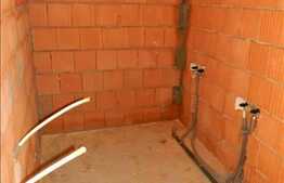 Apartament cu scara interioara, 4 camere, 98 mp utili. Zona usor accesibila!