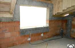 Apartament cu scara interioara, 4 camere, 98 mp utili. Zona usor accesibila!