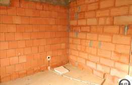 Apartament cu scara interioara, 4 camere, 98 mp utili. Zona usor accesibila!