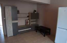 Apartament, 3 camere, 65 mp, zona Sub Cetate, loc de parcare 