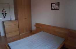 Apartament, 3 camere, 65 mp, zona Sub Cetate, loc de parcare 