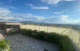 Apartament 3 camere, 70 mp, cu terasa de 85 mp, Sanpetru