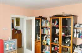 Apartament cu 3 camere decomandat in zona Pietei Hermes, boxa si parcare incluse