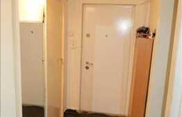 Vanzare apartament cu 3 camere, decomandat, cu loc de parcare si boxa la subsol