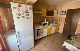 Apartament de 2 camere, decomandat, 50 mp, A.C, zona strazii Tulcea 