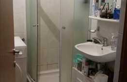 1 cam, 28 mp, mobilat dragut, zona blocului Farmec!