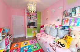 Apartament modern 3 camere, etaj intermediar, parcare, la 2 minute de Vivo!