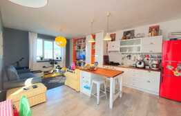 Apartament modern 3 camere, etaj intermediar, parcare, la 2 minute de Vivo!