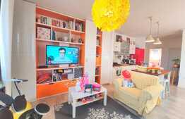 Apartament modern 3 camere, etaj intermediar, parcare, la 2 minute de Vivo!