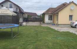 Casa in Bontida, compusa din 4 corpuri de cladire cu suprafata totala 330 mp, teren 1400