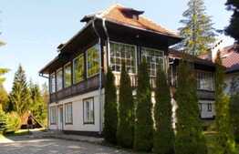 Casa spatioasa cu teren si un istoric bogat in Predeal