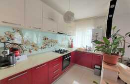 3 camere, modern/lux, la cheie, 79 mp., zona Stejarului 