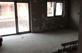 Oportunitate! Apartament cu 3 camere, 150 m2 Gradina, zona Petrom, Baciu 