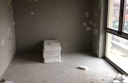 Oportunitate! Apartament cu 3 camere, 150 m2 Gradina, zona Petrom, Baciu 