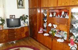 Vanzare 2 camere, 60 mp, dispune de boxa la subsol