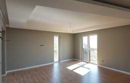 Apartament finisat de vanzare in VORONET,5 camere cu parcare si gradina in Vila.