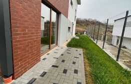 Apartament finisat in VORONET ,5 camere cu parcare si gradina in Vila