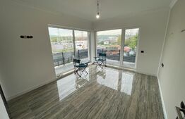 Apartament de 3 camere, 76 mp, finisat, parcare, etaj intermediar!