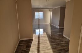 Apartament de 3 camere, 76 mp, finisat, parcare, etaj intermediar!