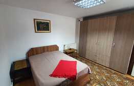 Apartament la casa, 2 camere, decomandat, zona semicentrala