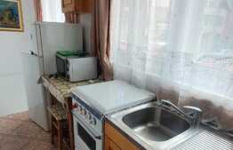 Apartament la casa, 2 camere, decomandat, zona semicentrala