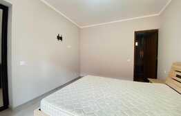 Casa, 3 camere, 90 mp, parcare, zona Corneliu Coposu