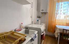 Apartament cu 2 camere decomandate, în zona străzii Trotușului