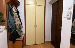 Apartament 3 camere, parcare, zona Mercur