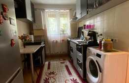 Apartament 3 camere, parcare, zona Mercur