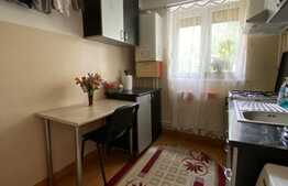 Apartament 3 camere, parcare, zona Mercur