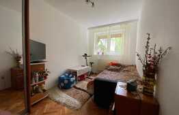 Apartament 3 camere, parcare, zona Mercur