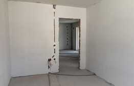 3 camere semifinisate, etaj intermediar, parcare! Zona Vivo