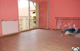 Apartament de vanzare cu 2 camere, finisat nou