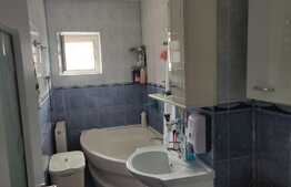 Apartament 2 camere, decomandat, zona Noua 