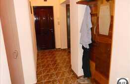 3 camere de vanzare in zona Aurel Vlaicu, mobilat si utilat