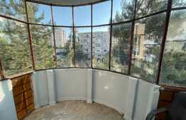 Apartament de 3 camere, decomandat, 70mp, zona Tasnad