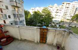 Apartament de 3 camere, decomandat, 70mp, zona Tasnad