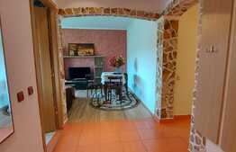 Apartament de 3 camere, 1 balcon, parcare inclusă în preț, zona Eroilor