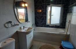 Apartament de 3 camere, 1 balcon, parcare inclusă în preț, zona Eroilor