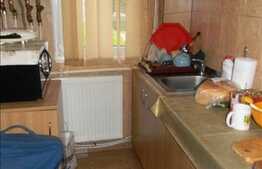 2 camere, 35 mp, boxa la subsol, zona strazii Parang