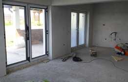 Vila exclusivista, 3mp utili, teren imprejmuit 780 mp, front 33 ml