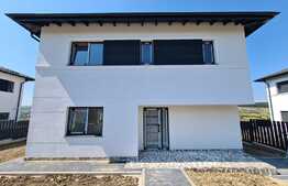 Casa individuala in ansamblu, 120 mp, 450 mp teren, exterior nord