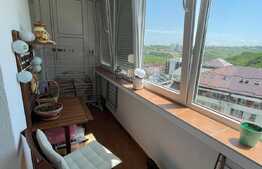 Apartament 2 camere, la cheie, etaj intemediar, parcare, zona Edgard Quinet