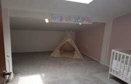 Apartament 4 camere pe 2 nivele, balcon, parcare, zona Terra