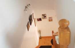 Apartament 4 camere pe 2 nivele, balcon, parcare, zona Terra
