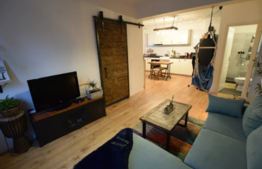 Apartament 2 camere, etaj intermediar, zona centrala!