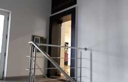 Showroom elegant la mezaninul unei cladiri mixte, zona Cipariu. 